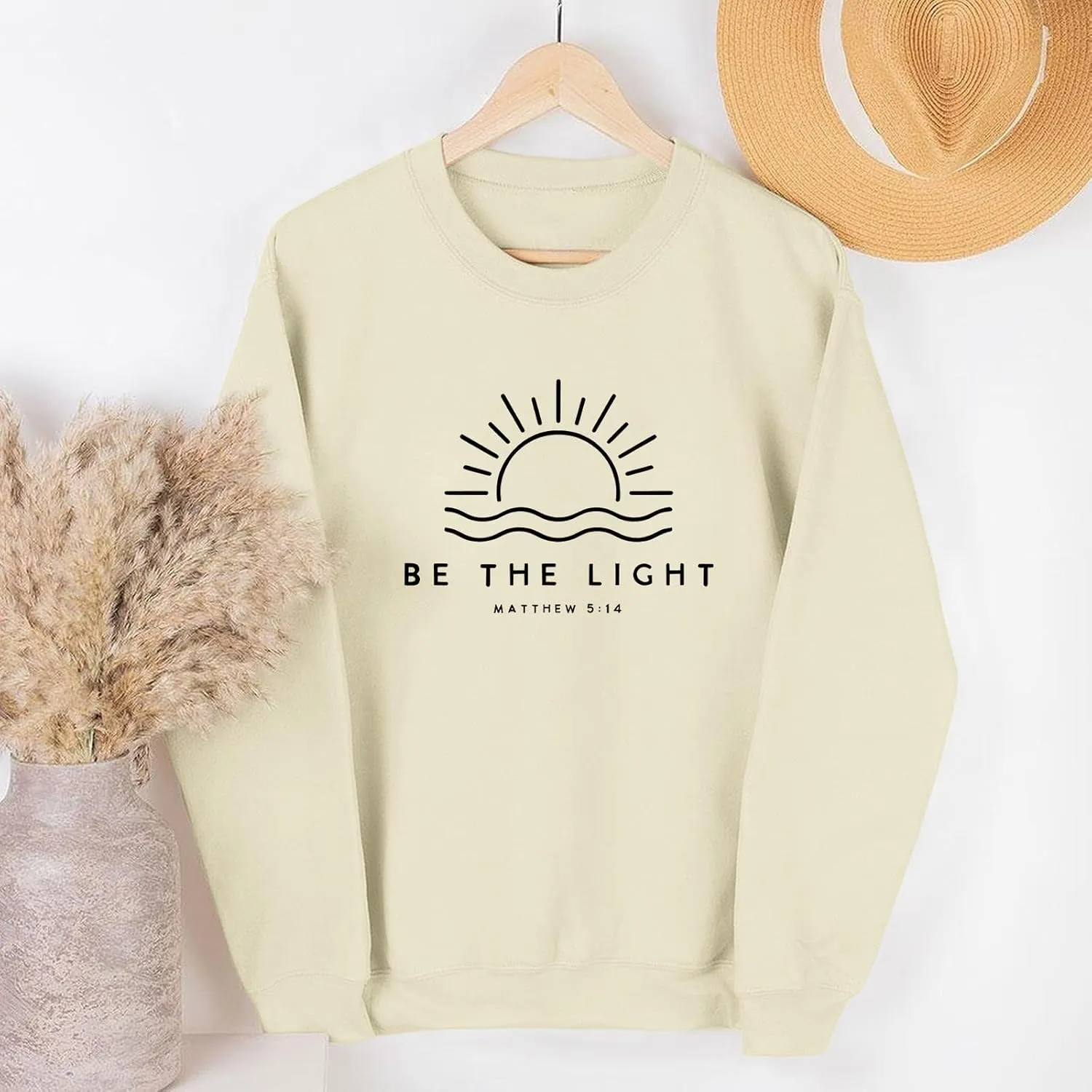 Christian Be The Light Sweatshirts for Women Religious Faith Jesus Bible Verse Graphic Shirts Loose Pullover Tops