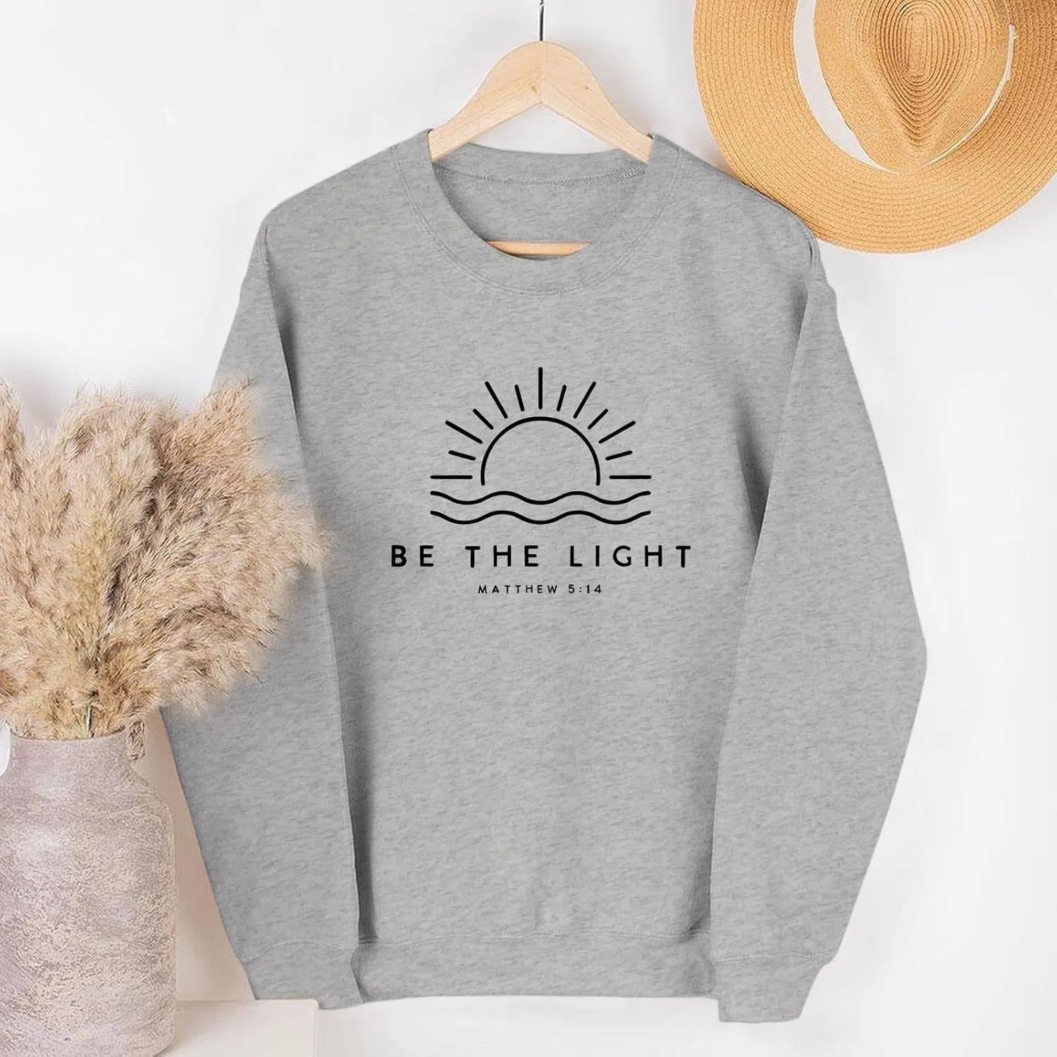 Christian Be The Light Sweatshirts for Women Religious Faith Jesus Bible Verse Graphic Shirts Loose Pullover Tops